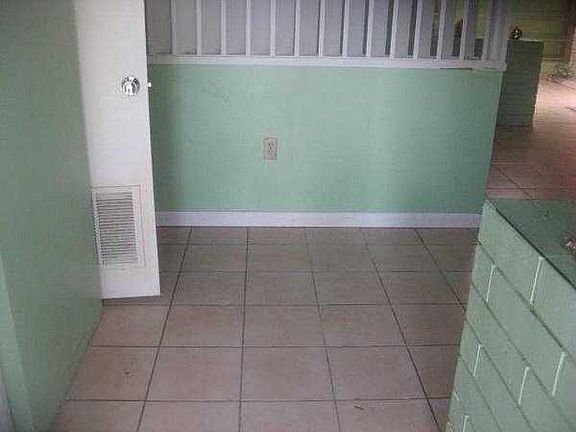 4th image of 1800 NW 187th St