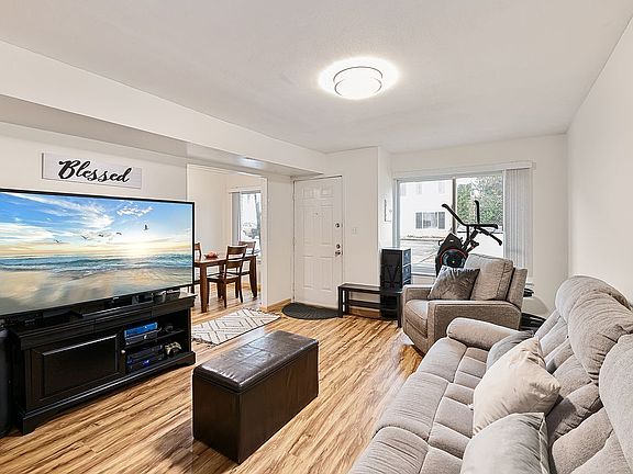 3rd image of 32 Brandis Ln