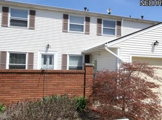 53 Braintree Ln, Mentor, OH 44060