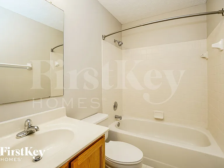 5856 Oldenburgh Way — Photo 14