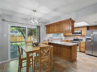 6624 Oaklawn Dr, Watauga, TX 76148