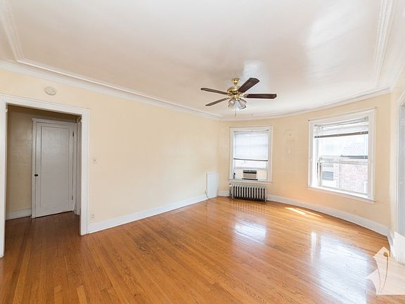 2nd image of 1154 W Lunt Ave APT 214