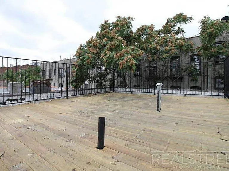 1576 Lincoln Pl #1R — Photo 10