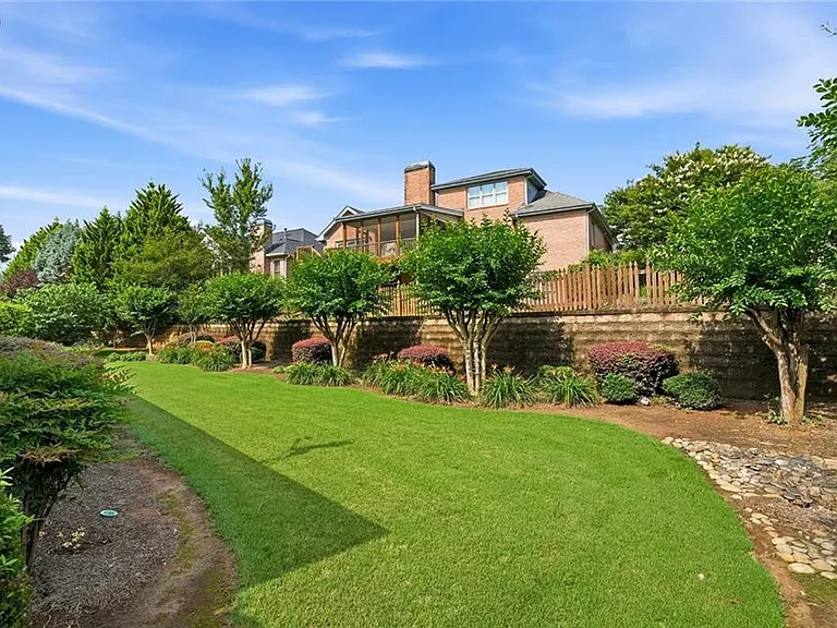 330 Carybell Ln — Photo 25