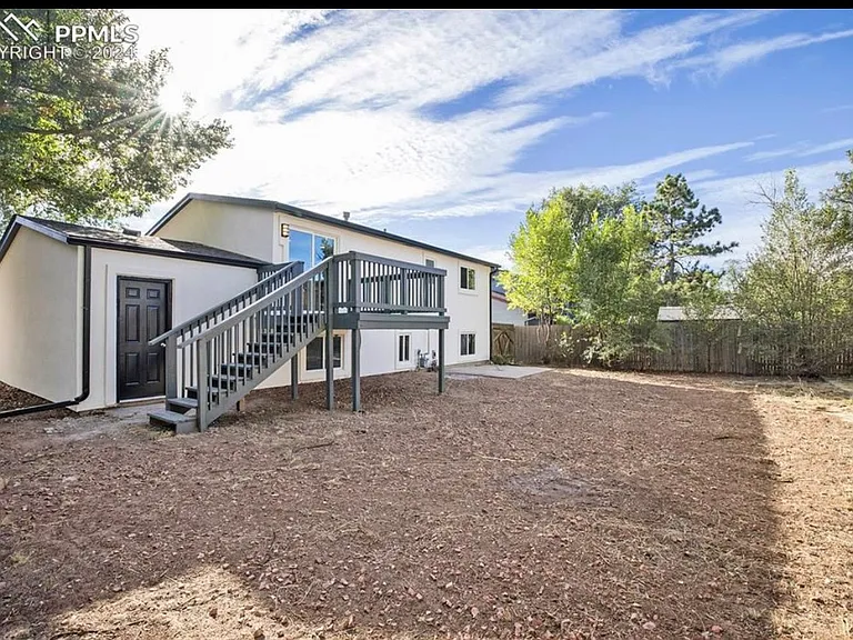1188 Commanchero Dr — Photo 21