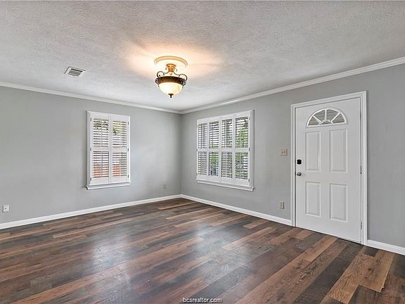 5th image of 1409 Fannin St #A