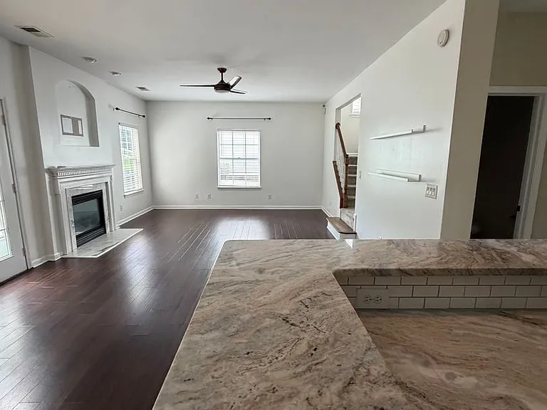 4814 Chesney St NW — Photo 3