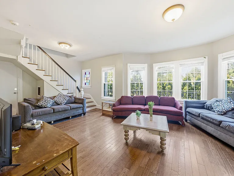 356 Cedar Ave — Photo 3