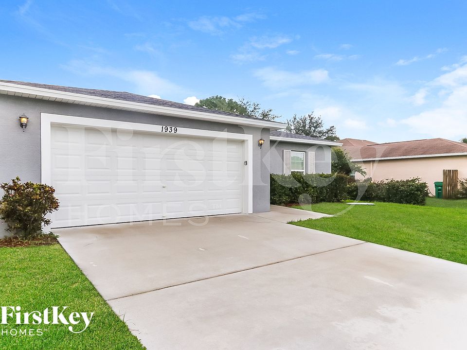 1st image of 1939 SW Gold Ln