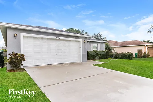 1939 SW Gold Ln Photo 1