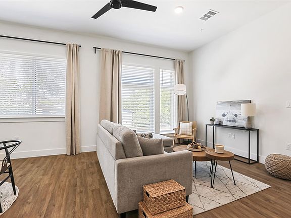 5th image of 1811 Webberville Rd #1209