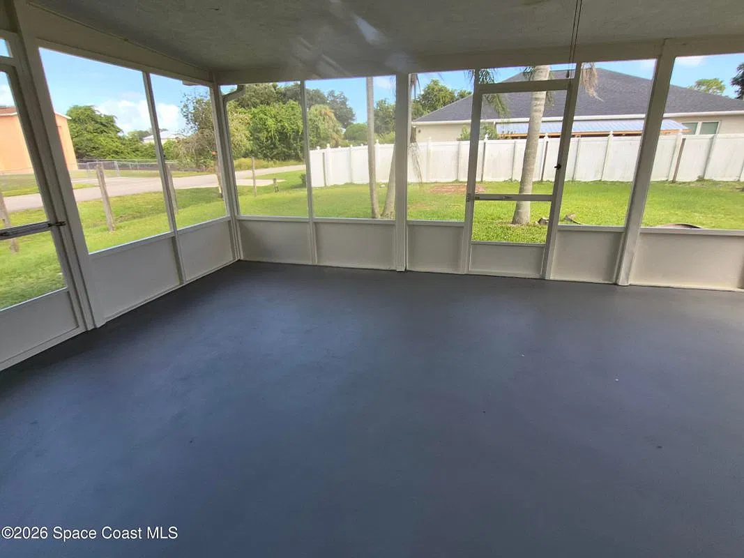 3 bed, 2.0 bath, 1278 sqft, $1,695 — Photo 4