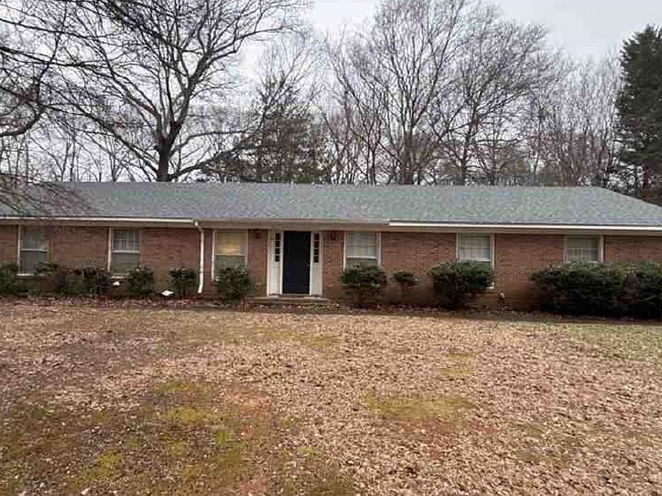 1st image of 2041 Pineview Dr