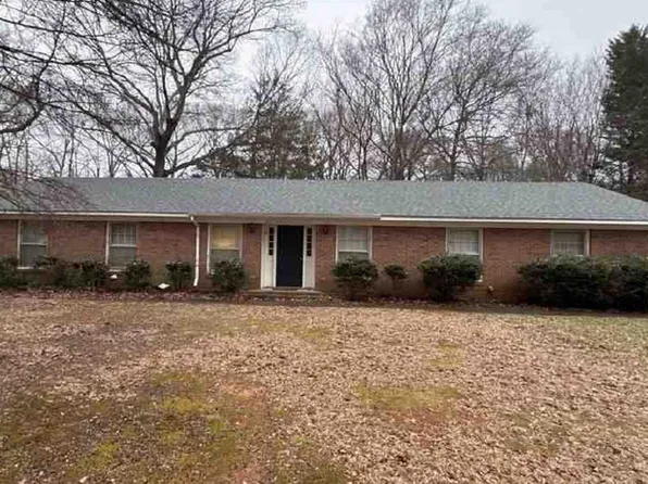 2041 Pineview Dr, Spartanburg, SC 29307
