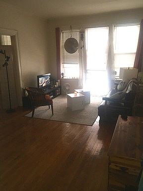2nd image of 1020 W Loyola Ave APT 1E