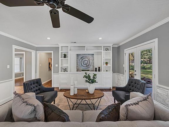 4th image of 11738 Possum Hollow Ln