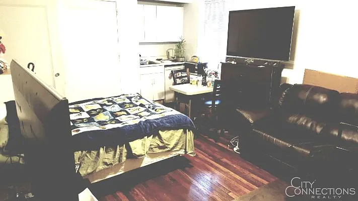 Rented by City Connections Realty | media 18