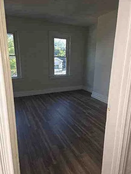 12 Courtright St — Photo 10