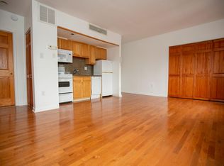 1814 Spruce St APT 4R, Philadelphia, PA 19103