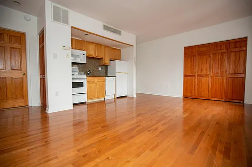 1814 Spruce St Photo 1
