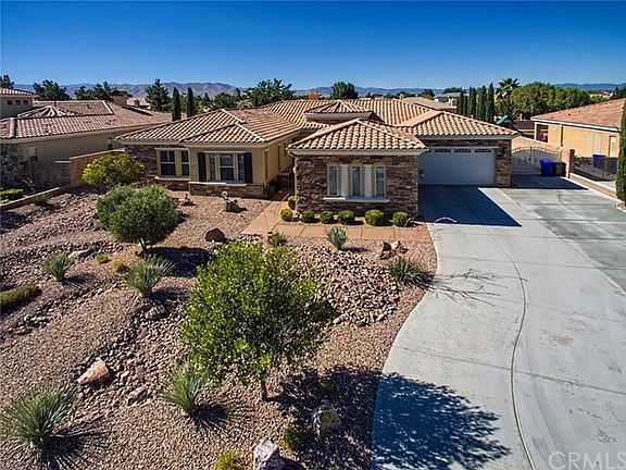 4th image of 19247 Stratford Way