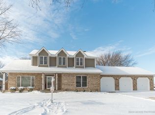 651 Donald St, Hinckley, IL 60520