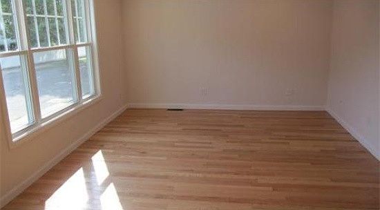 2nd image of 22 Perry St