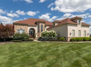 9650 Nighthawk Dr, Chagrin Falls, OH 44023