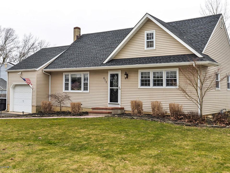 1st image of 872 Medallion Ln