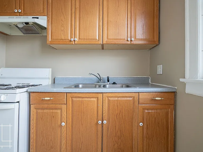 2487 Summit St #2491 — Photo 14