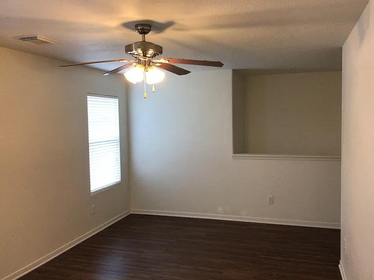 24319 Ayscough Ln — Photo 11