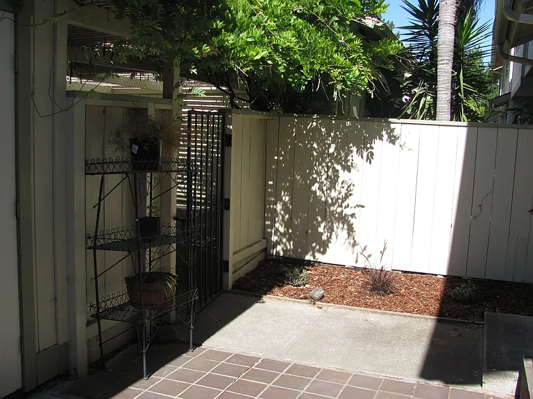 2250 King Ct #14 — Photo 20