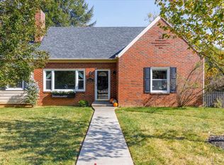 566 Parkdale Dr, Salem, VA 24153
