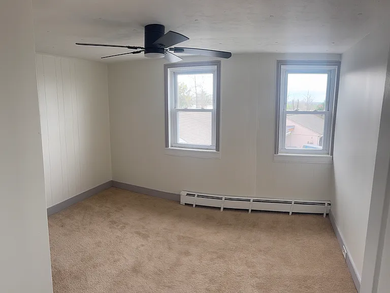 242 Summitville Rd — Photo 9