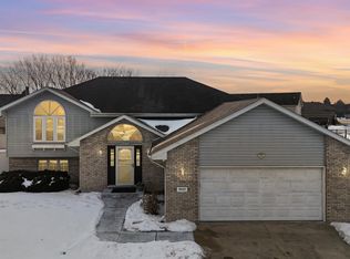 1691 Ruby Ct, Hobart, IN 46342