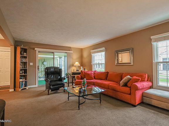 2nd image of 2557 Abbington Dr SE