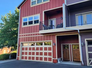 440 N 4th St, Jacksonville, OR 97530