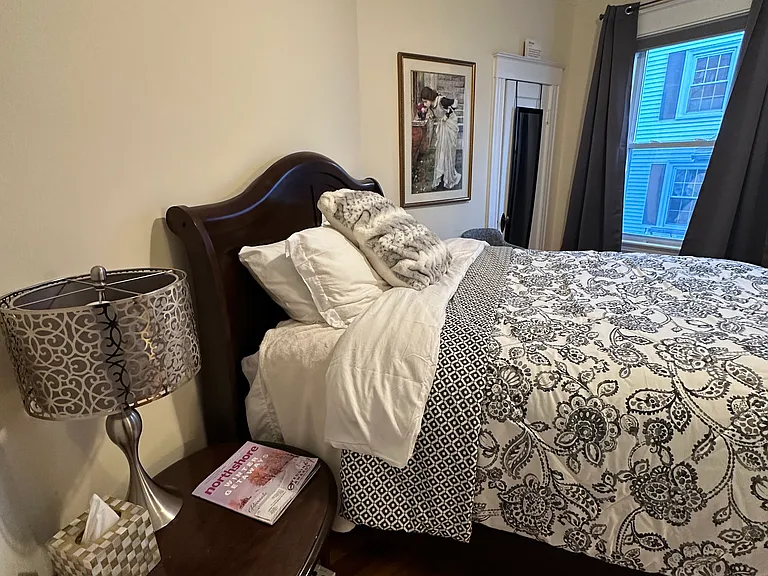 40 Winthrop St #1 — Photo 2