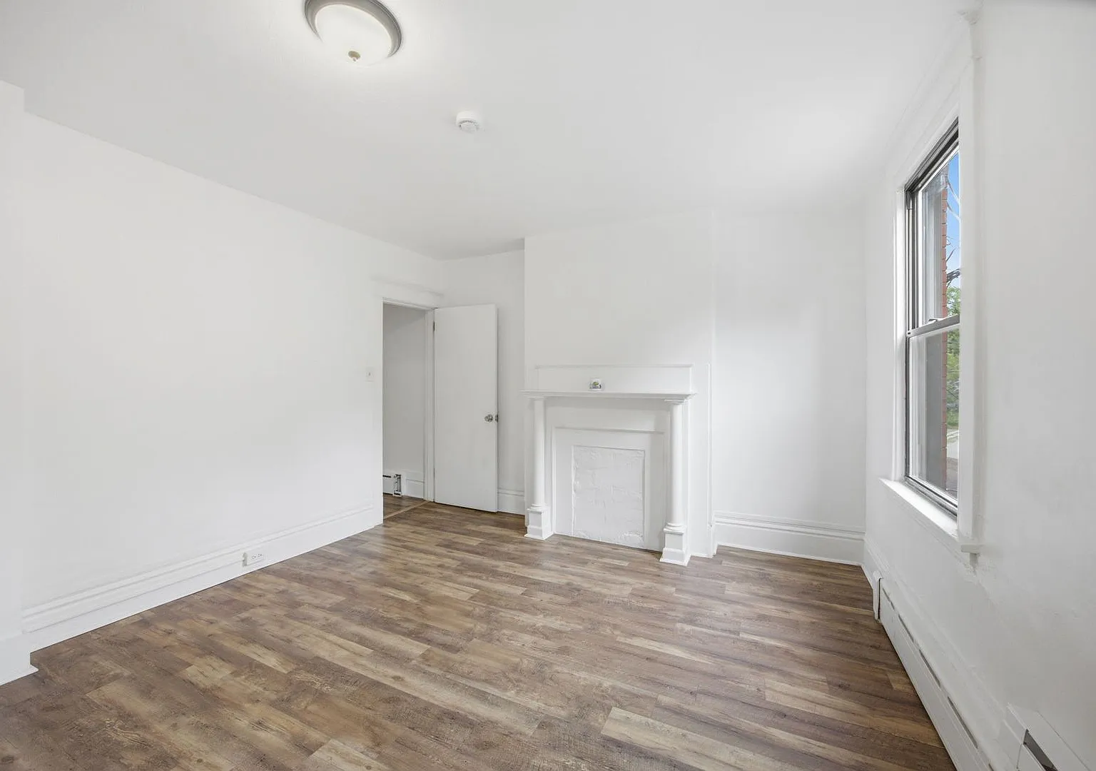 2 bed, $1,250 — Photo 2