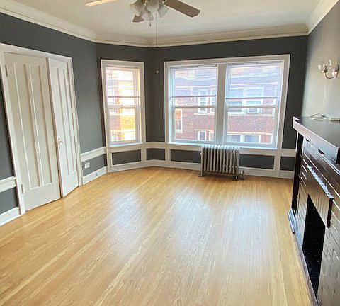 2nd image of 833 W Cornelia Ave #3S