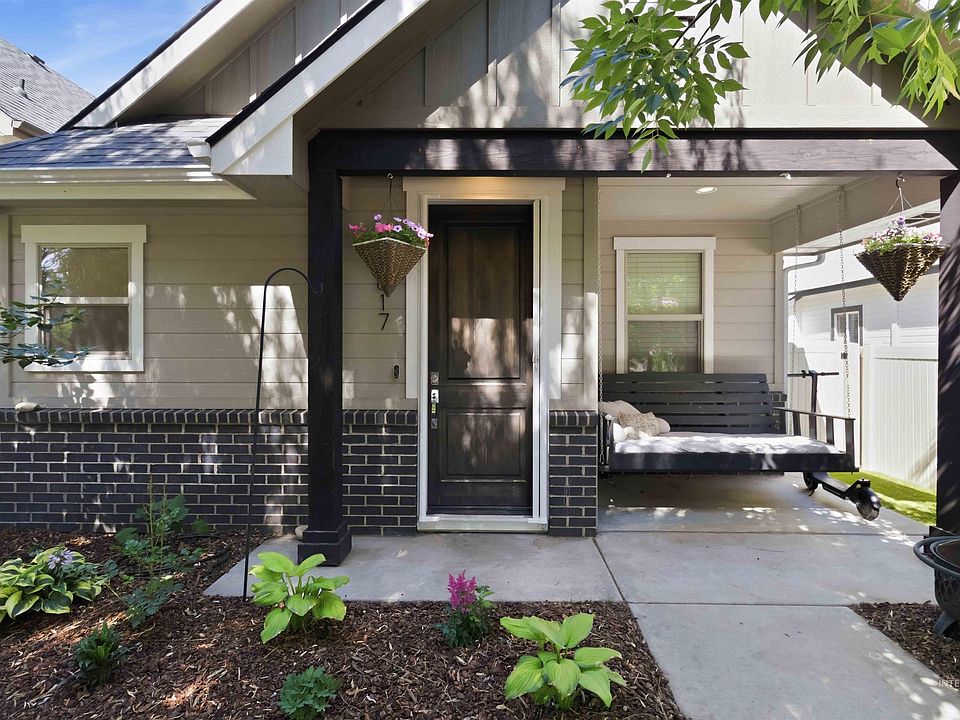 1st image of 1617 N 29th St