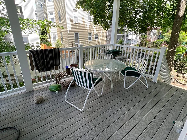 279 Pearl St #3 — Photo 7