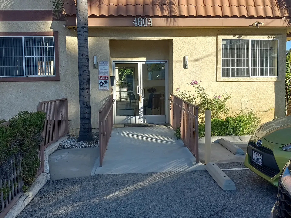 4604 Cahuenga Blvd #6