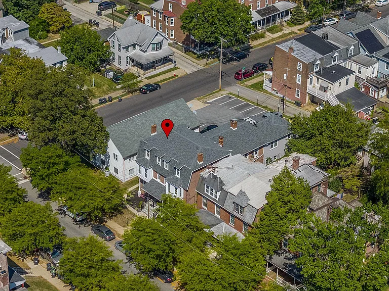 305 Main St #3 — Photo 16