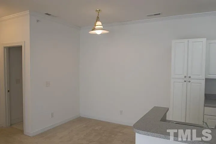 701 Copperline Dr #301 — Photo 6