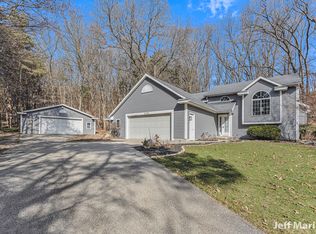 4100 Picea Valley Ct SE, Ada, MI 49301