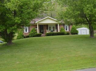 737 Smith Grove Rd, Burkesville, KY 42717