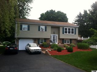 34 Kim Acres Dr, Mechanicsburg, PA 17055