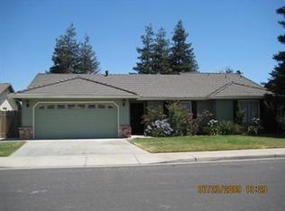 8672 Songbird Way, Hilmar, CA 95324