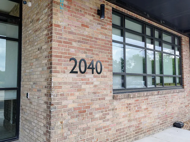 Motor City Apartments — Photo 9
